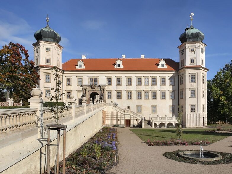 zámek Mníšek pod Brdy